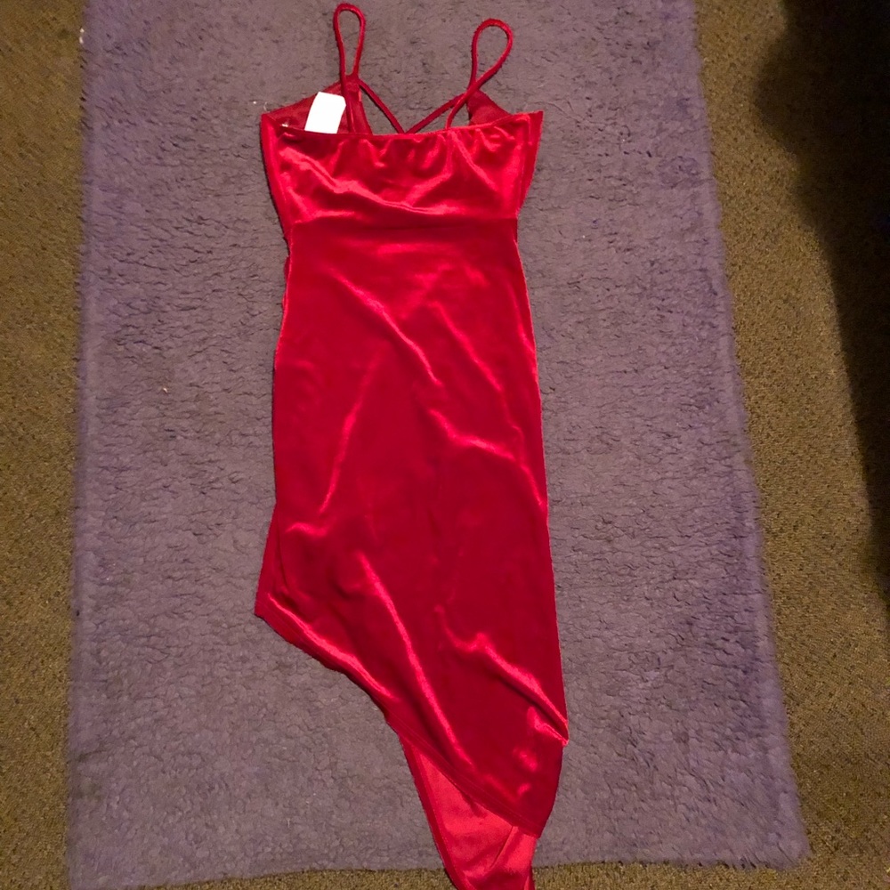 Very sexy red dress cut on the side